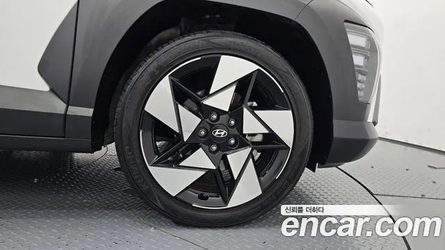 Hyundai Kona — Фото автомобиля 6