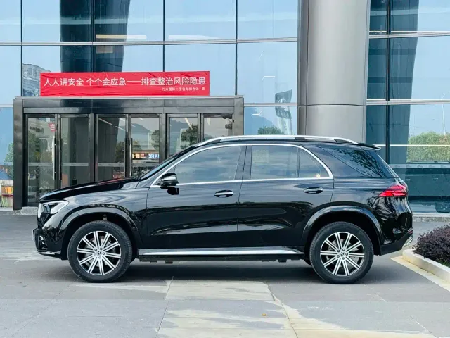Mercedes-Benz GLE-Class — Фото автомобиля 3