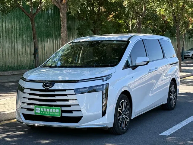 GAC Trumpchi E8 — Фото автомобиля 3