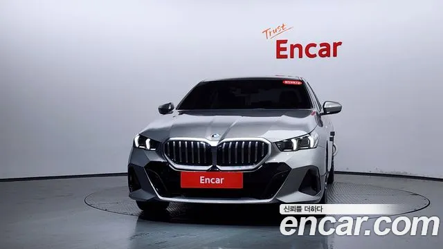BMW 5-Series — Фото автомобиля 2