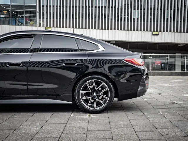 BMW 4 Series — Фото автомобиля 9