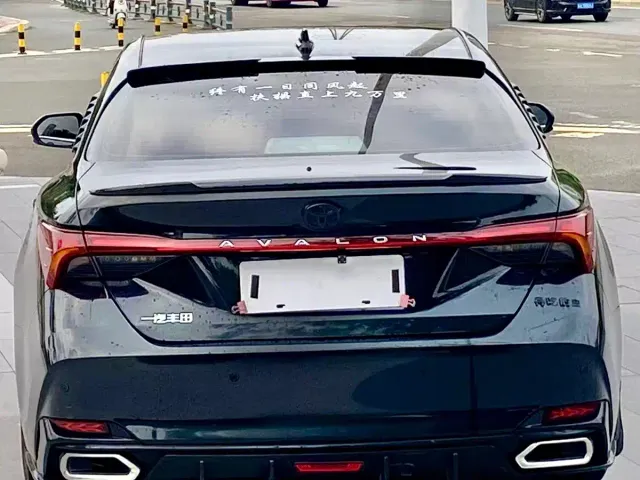 Toyota Avalon — Фото автомобиля 8