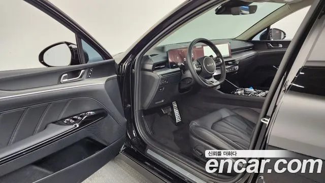 Kia K5 Generation 3 — Фото автомобиля 15