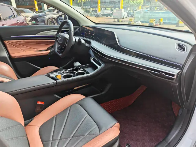 Changan Eado — Фото автомобиля 15