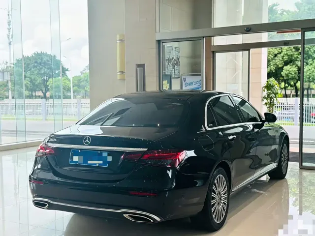 Mercedes-Benz E-Class — Фото автомобиля 9