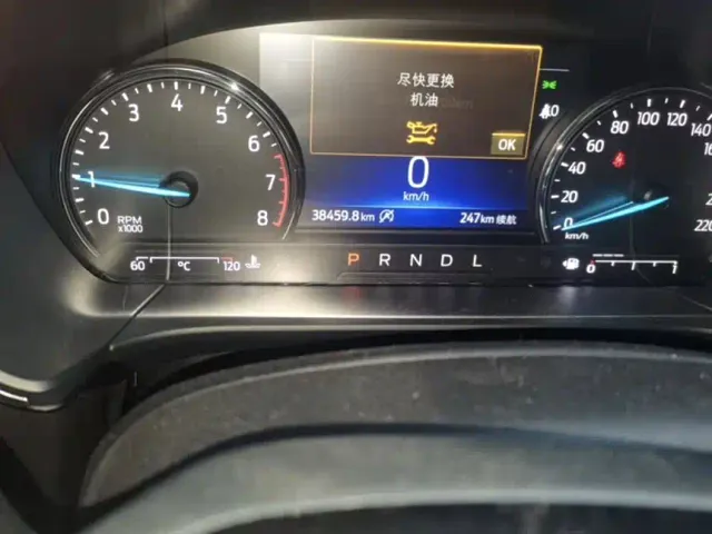 Ford Escape — Фото автомобиля 12