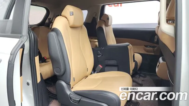 Kia Canival Carnival 4 поколение Бензин 11 мест Prestige — Фото автомобиля 12