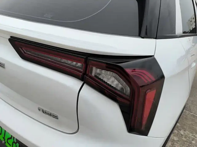 Geely Geometry E Firefly — Фото автомобиля 7