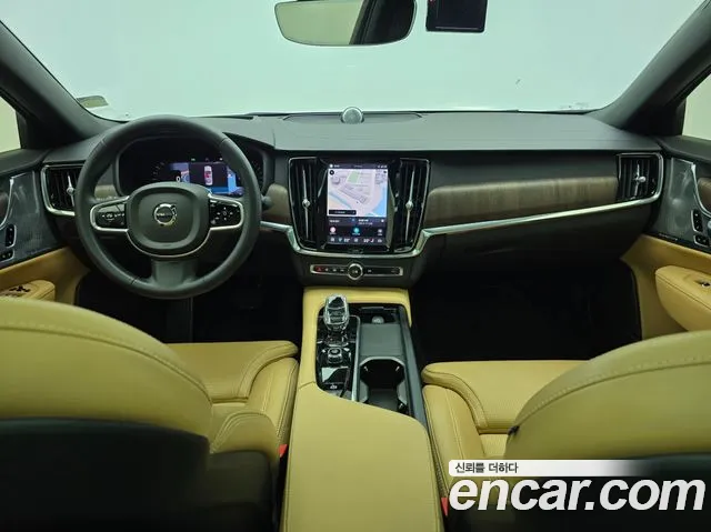 Volvo S90 — Фото автомобиля 11