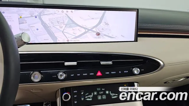 Genesis GV70 — Фото автомобиля 13