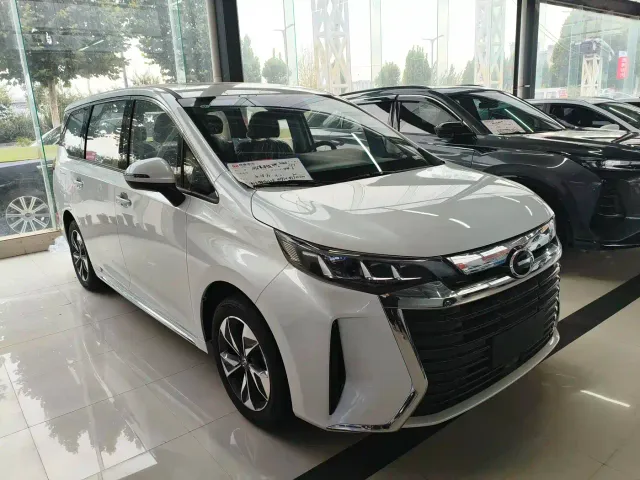 GAC Trumpchi M6 — Фото автомобиля 3