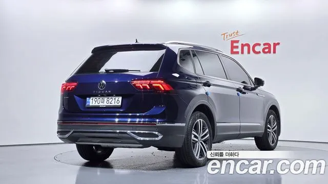 Volkswagen Tiguan — Фото автомобиля 2