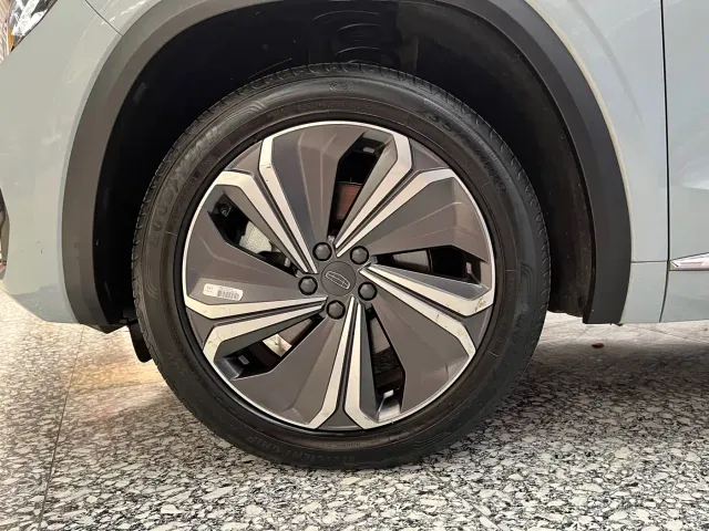 Geely Xingyue L — Фото автомобиля 14