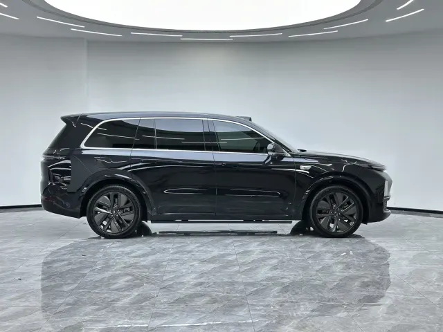 Li Auto L9 — Фото автомобиля 8