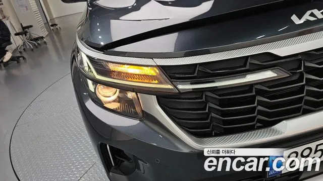 Kia Seltos — Фото автомобиля 7