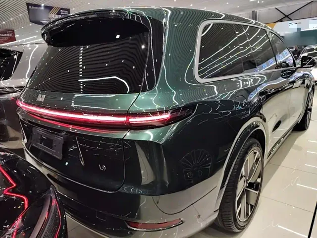 Li Auto L9 — Фото автомобиля 6