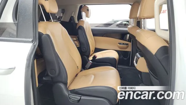 Kia Canival Carnival 4 поколение Дизель 9 мест Prestige — Фото автомобиля 11