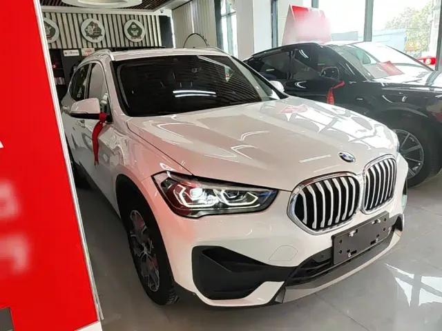 BMW X1 — Фото автомобиля 3