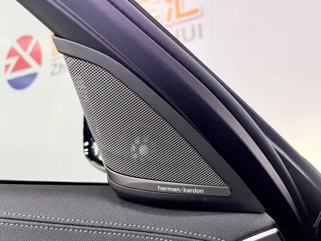 BMW 5 Series — Фото автомобиля 11