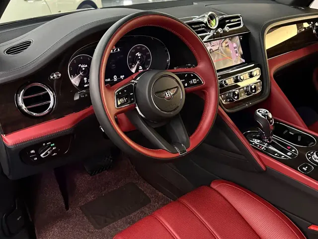 Bentley Bentayga — Фото автомобиля 8