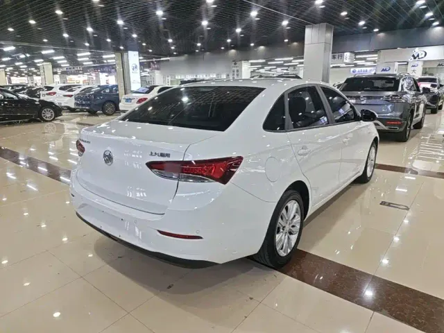 Buick Excelle — Фото автомобиля 6