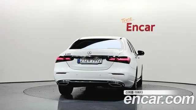 Mercedes-Benz E-Class W213 — Фото автомобиля 4
