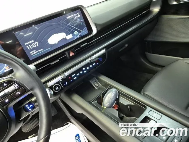 Hyundai Ioniq 6 — Фото автомобиля 10