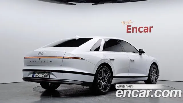 Hyundai Grandeur GN7 — Фото автомобиля 2