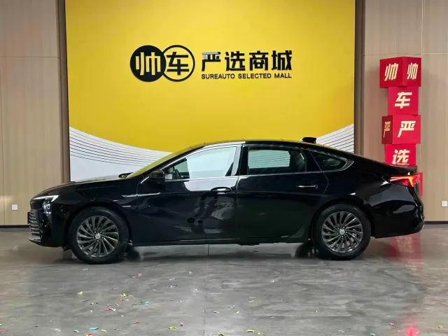 Buick LaCrosse 2025 Model 28T Platinum Edition — Фото автомобиля 4