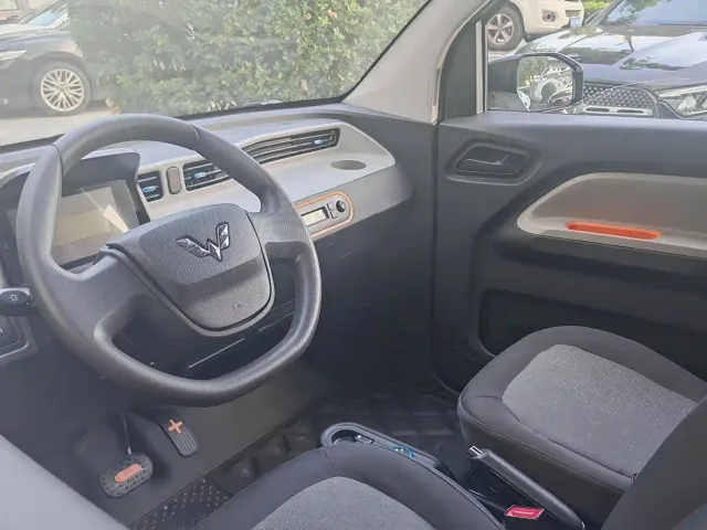 Wuling Hongguang Mini EV — Фото автомобиля 7