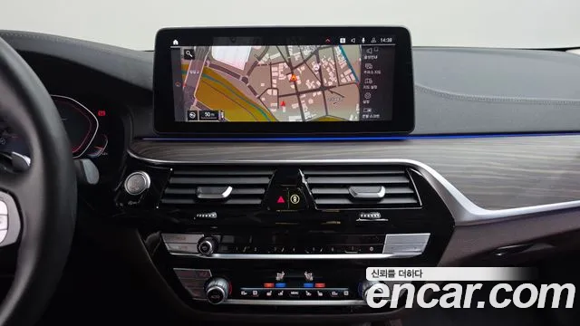 BMW 5 Series G30 — Фото автомобиля 19