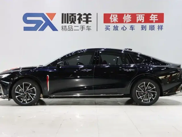 Hongqi H6 — Фото автомобиля 6
