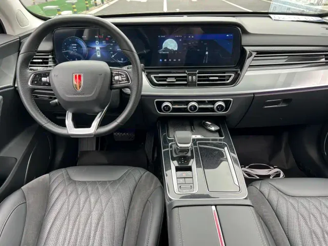 Hongqi HS5 — Фото автомобиля 7