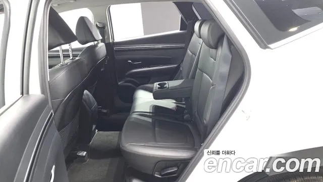 Hyundai Tucson Tucson (NX4) Бензин 1.6 турбо 2WD — Фото автомобиля 12