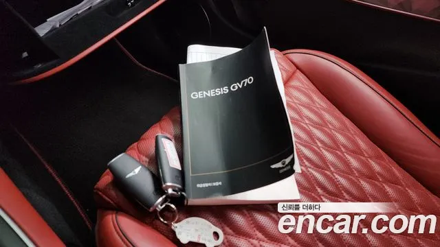 Genesis GV70 2.5T Бензин AWD — Фото автомобиля 30