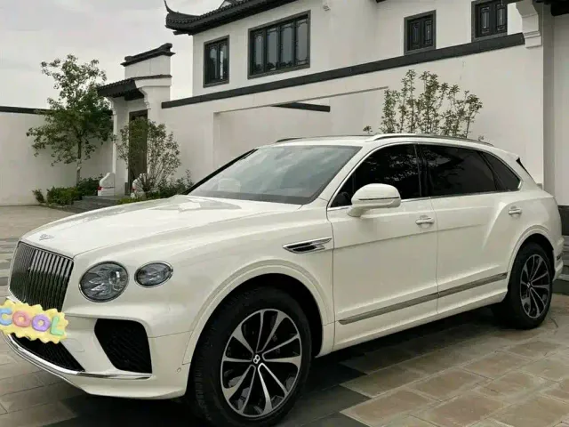 Фотография автомобиля — Bentley Bentayga