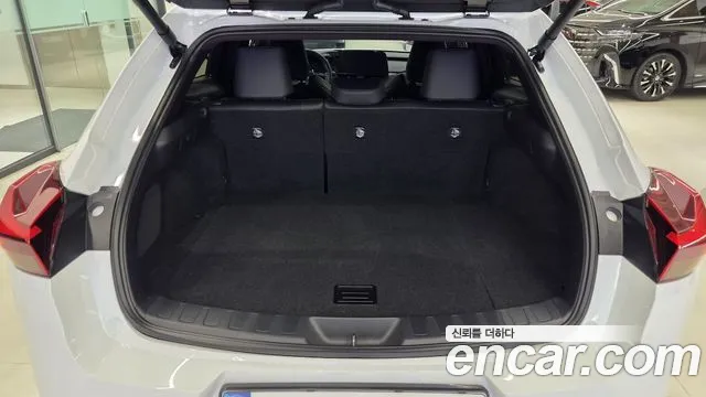 Lexus UX UX300h — Фото автомобиля 18