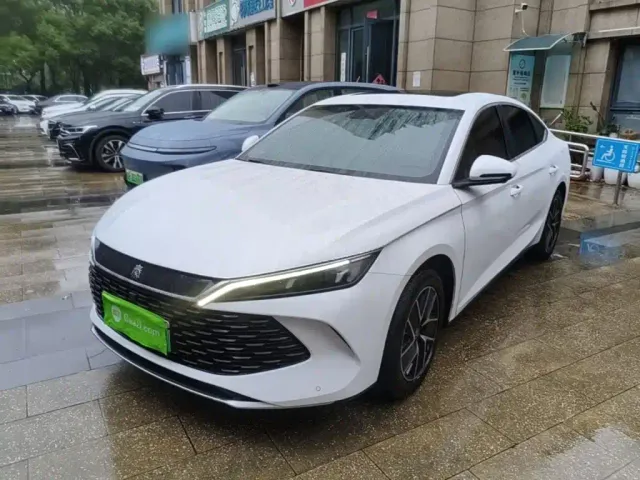 Фотография автомобиля — BYD Qin L