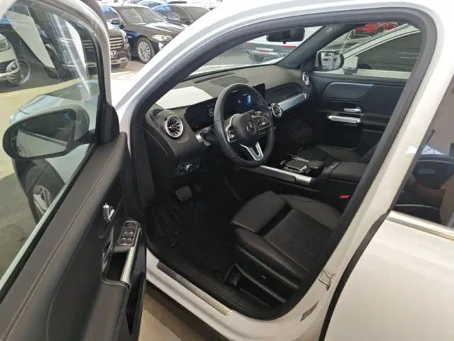 Mercedes-Benz GLB-Class — Фото автомобиля 15