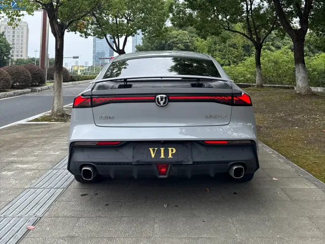 Changan UNI-V — Фото автомобиля 4
