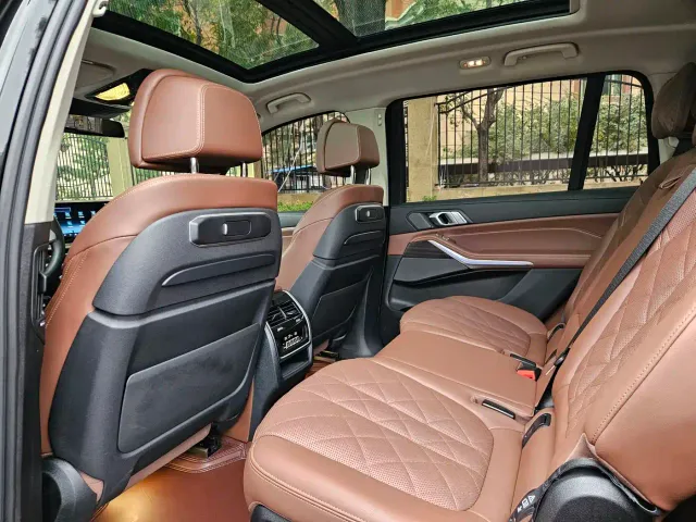 BMW X7 — Фото автомобиля 7