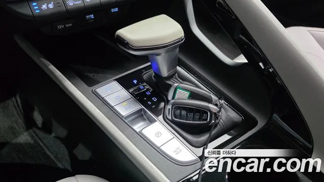 Hyundai AVANTE Inspiration — Фото автомобиля 9