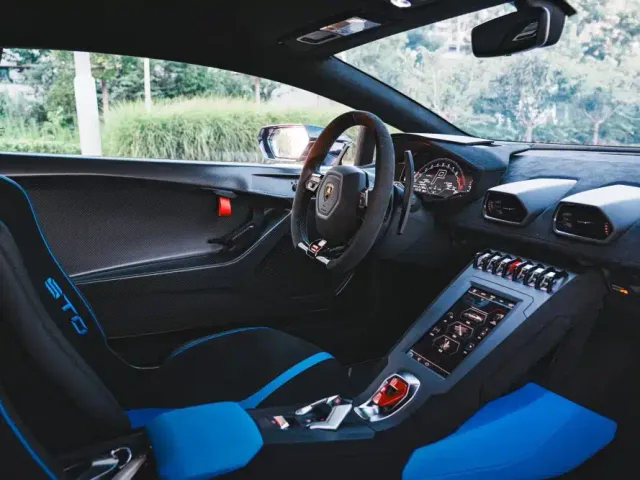 Lamborghini Huracan — Фото автомобиля 3
