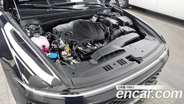 Hyundai Grandeur Grandeur (GN7) 2.5 Бензин 2WD — Фото автомобиля 6
