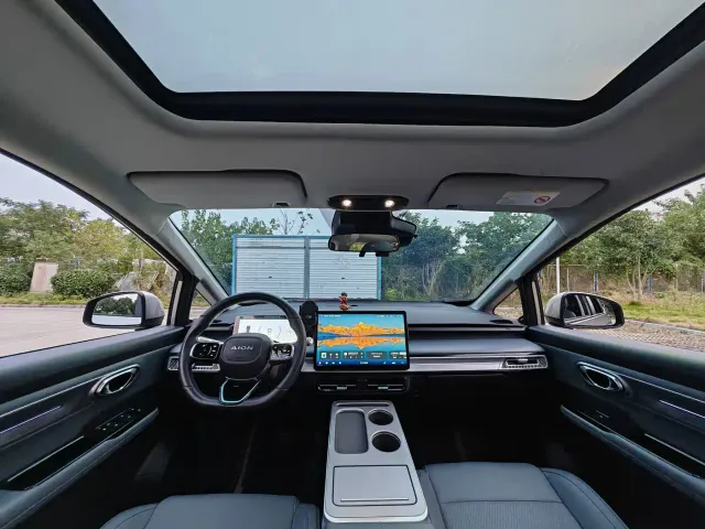 GAC Aion Y — Фото автомобиля 10