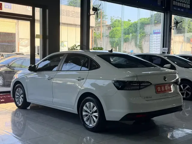 Volkswagen Lavida — Фото автомобиля 3