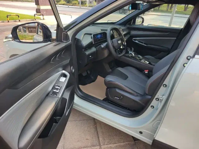 Geely Boyue — Фото автомобиля 15