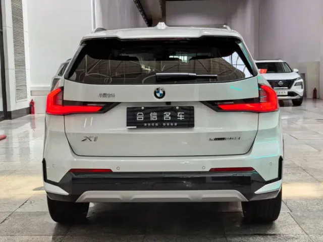 BMW X1 — Фото автомобиля 5