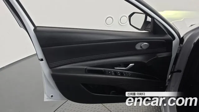 Hyundai Avante CN7 — Фото автомобиля 24