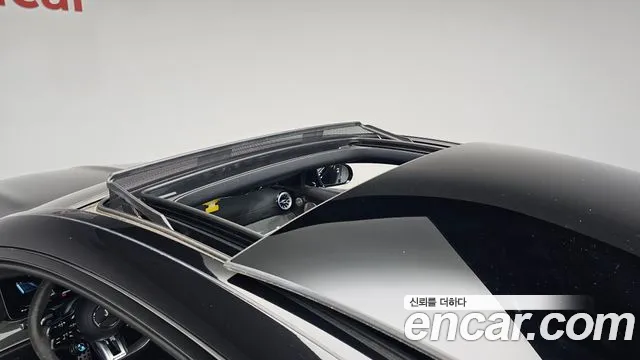 Mercedes-Benz E-Class — Фото автомобиля 12